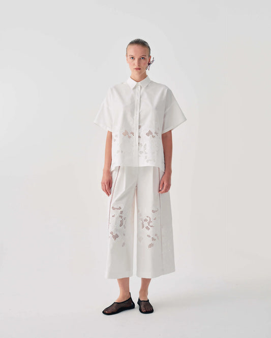 wide-leg trousers with details