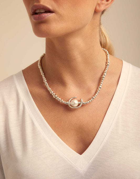 Uno de 50 silver Short Beaded Necklace with a Pearl COL0970