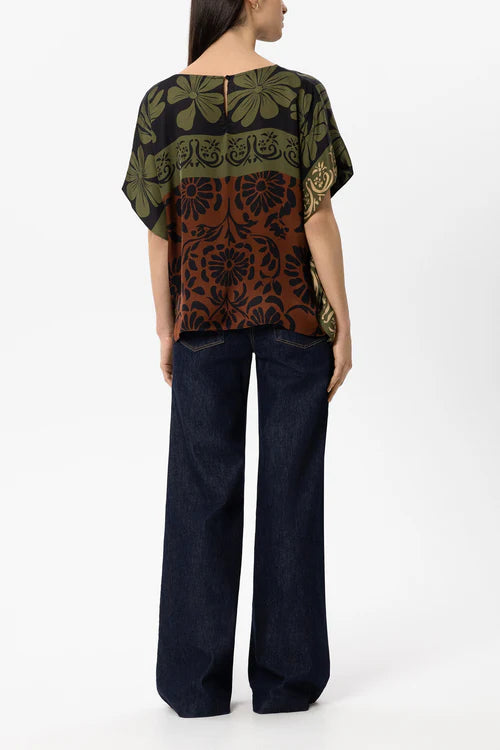 Luisa Cerano Authentic Dark Denim Flared Jeans